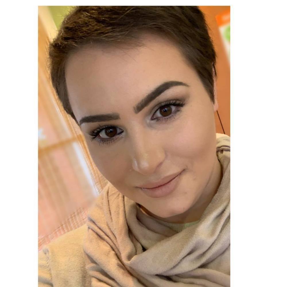 Meet your Posher, Katie